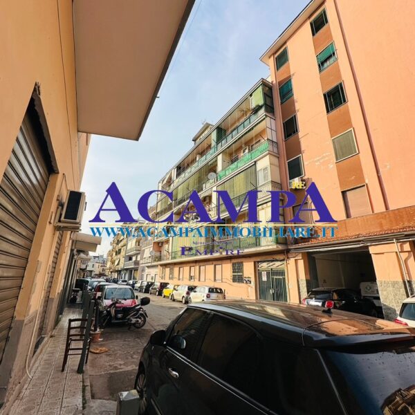 Bilocale via Aspromonte, Secondigliano, Napoli